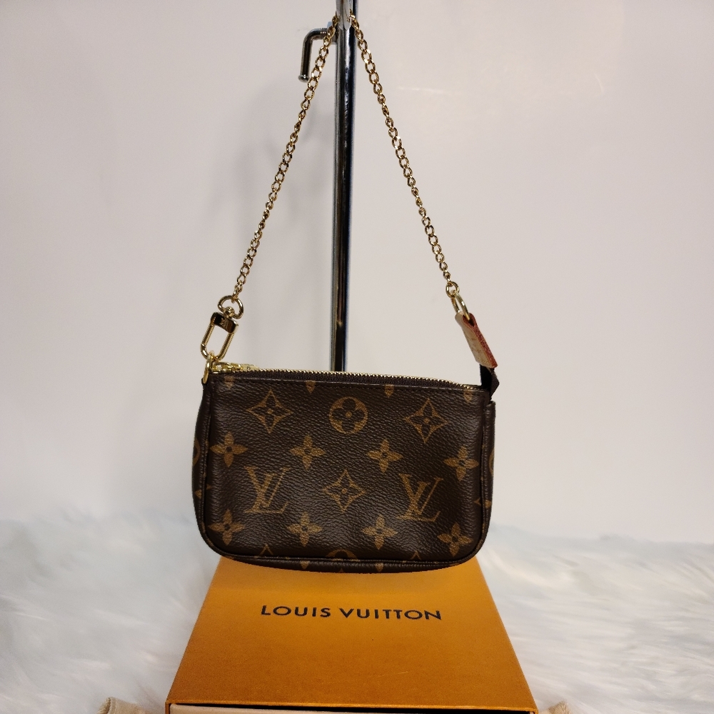 Mini Pochette Monogram